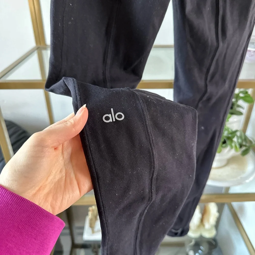 ALO Black Leggings
